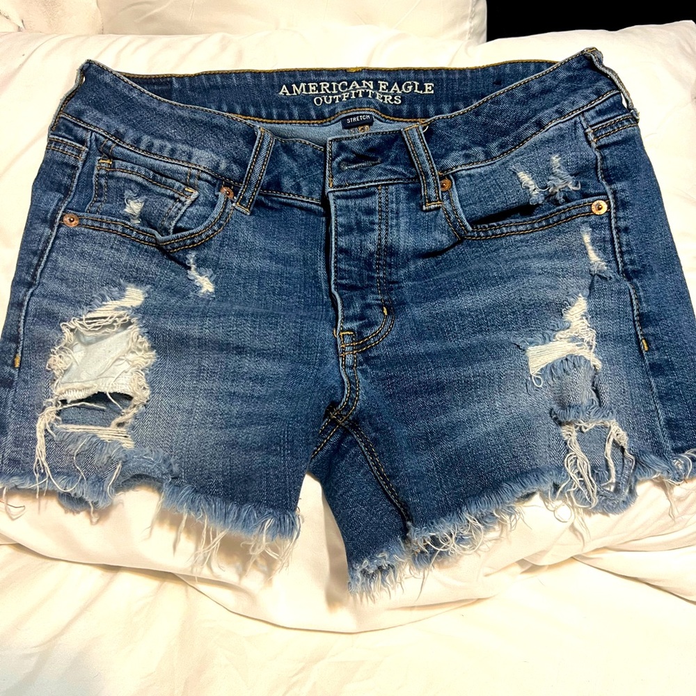 AE women’s distressed jeans shorts